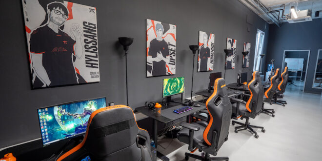 From the industry] Fnatic partners with BMW to open Esports Performance  Facility in Berlin